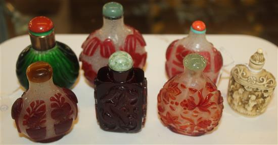 Chinese carved ivory snuff bottle, 5 various cameo glass bottles & another glass bottle with white metal collar (7)